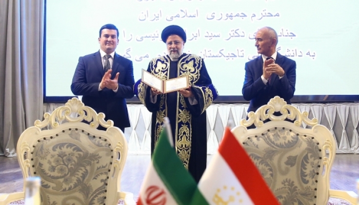 دکترای افتخاری دانشگاه ملی تاجیکستان به آیت‌الله رئیسی اعطا شد
